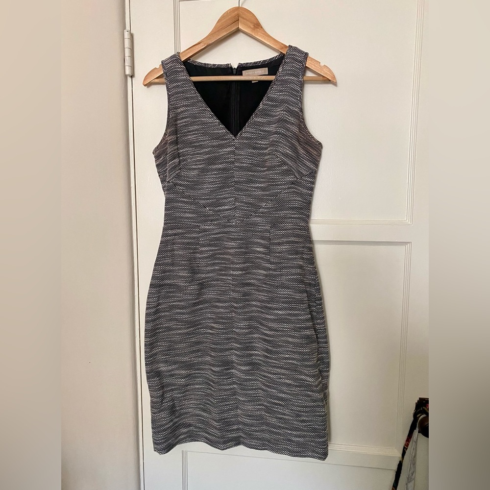 Banana Republic V Neck Tweed Dress - Women size 4